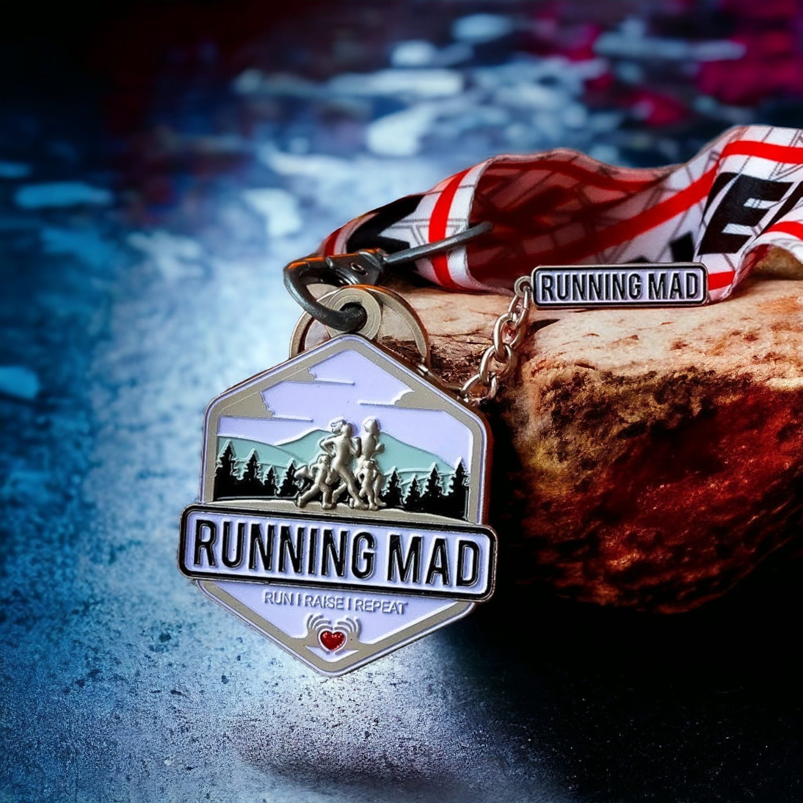 Challenge Your Limits 5K run medal – detail 2